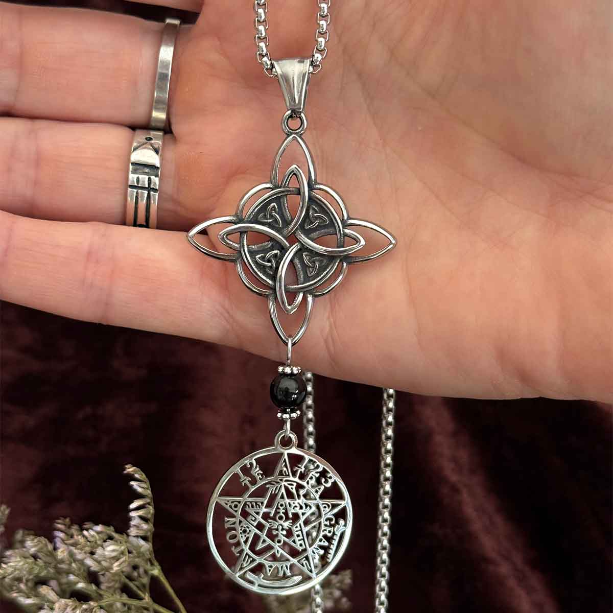 Colgante Tetragrammaton con Nudo de Bruja y Ónix - Imagen 4