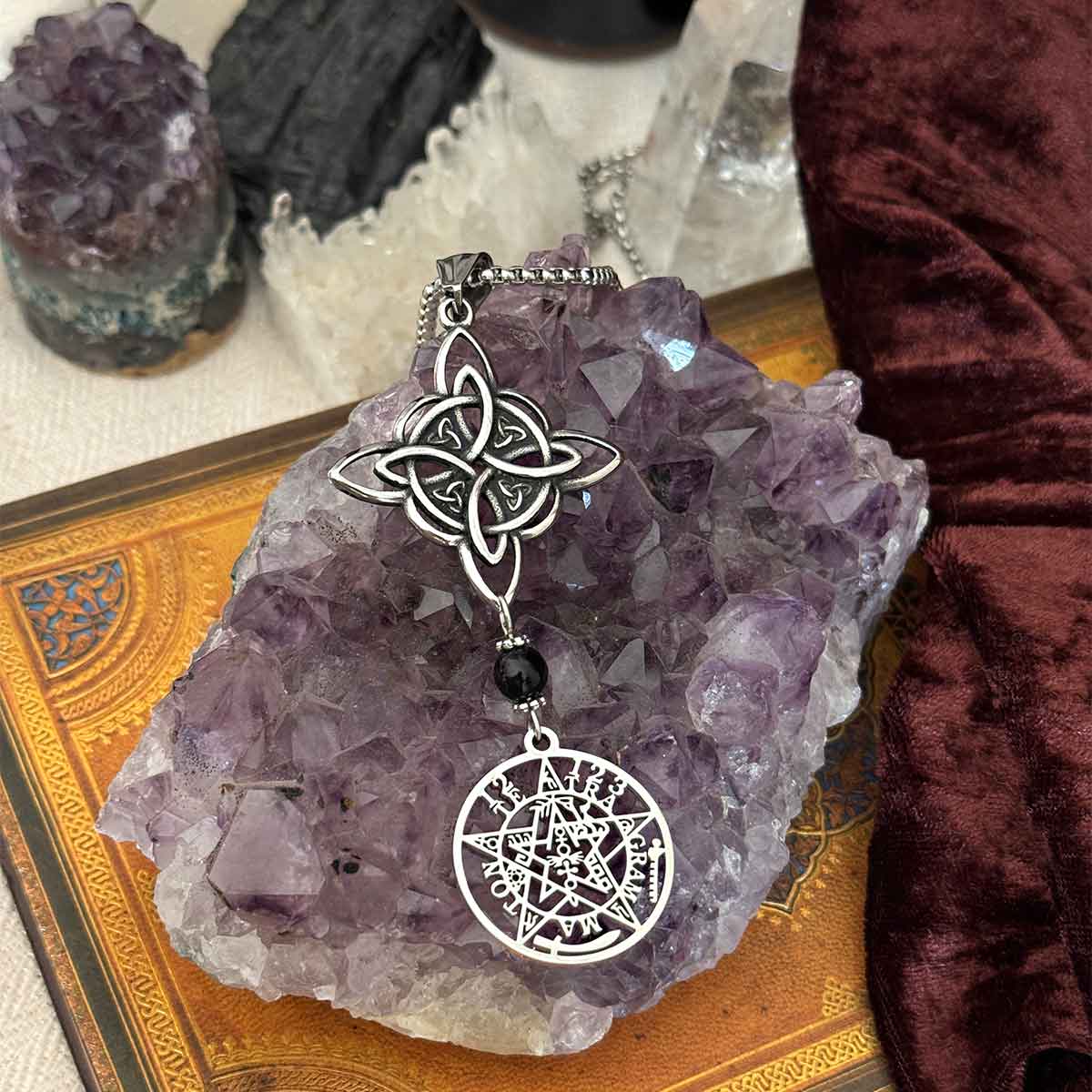 Colgante Tetragrammaton con Nudo de Bruja y Ónix - Imagen 2